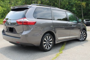 2020 pour Sienna XLE 7 places, Mini-fourgonnette de luxe à traction intégrale, moteur essence 3.5L automatique, norme d'émission Euro IV, conduite à gauche - Product Image 5