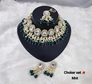 Conjunto de Collar Choker Kundan Indio de Lujo, Pendientes de Perlas, Maang Tikka Chapado en Oro, Estilo Clásico, Regalo de Alta Calidad para Aniversario - Product Image 4