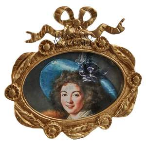 กรอบทรงรีทำจากทองเหลืองโบราณพร้อมการออกแบบริบบิ้นที่มีงานศิลปะภาพเหมือนยุโรปคลาสสิกในสไตล์วินเทจ - Product Image 1