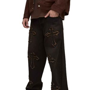 Mejora tu estilo casual con una estética elegante de costuras a mano y un acabado fino en tu nueva pantalona vaquera bordada. - Product Image 1