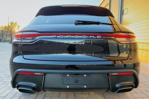 PORSCHE MAC-AN TURBO 4 CYLINDRES AWD 2022 EXTRÊMEMENT PROPRE, PRÊT À LA LIVRAISON - Product Image 4
