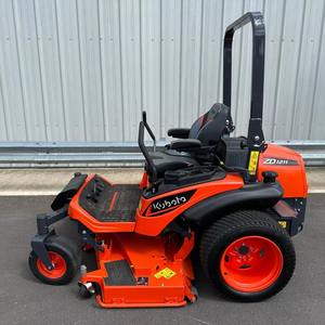 Tondeuse à gazon diesel Kubota avec transmission hydrostatique |   Tondeuses à gazon Kubota d'occasion pour travaux d'aménagement paysager et agricoles - Product Image 6