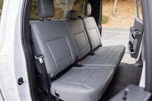 SUPER CLEAN 2023 F-O-R-D F-150 LIGHTNING LISTO PARA ENVIAR - Product Image 6