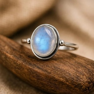 Exportateur indien Bague mystique en pierre de lune Bijoux en pierres précieuses blanches naturelles pour anniversaires ou méditation disponibles pour quantité en vrac - Product Image 6