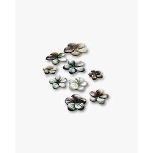 Perles en nacre noire en forme de fleur - Product Image 3