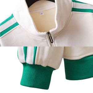 Conjunto Deportivo Navideño para Hombre, Dos Piezas, Chaqueta y Pantalones, con Logotipo Bordado Personalizado y Raya Lateral - Product Image 3