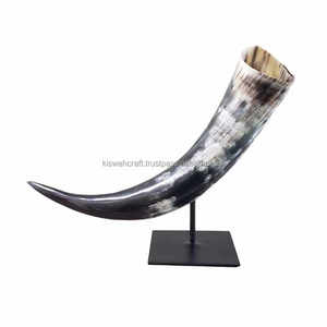 Corne à boire design pour vin/hydromel (4-5oz) tasse viking médiévale avec étui à bouton en cuir marron authentique tasse d'inspiration médiévale - Product Image 1
