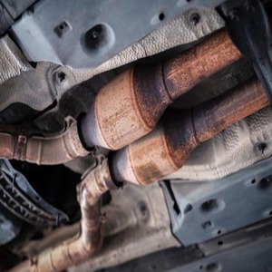 Catalyseur d'échappement en métal de rebut 3,0 L 17-20 Y3/ Acheter des catalyseurs de rebut de haute qualité - Product Image 1