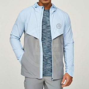 Veste coupe-vent pour homme avec un look audacieux, col montant, tissu en toile, capuche avec cordon de serrage, séchage rapide et personnalisable - Product Image 4