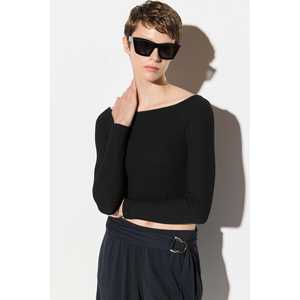 Top Corto de Cuello Cuadrado en Tela Twill Negra Lisa - Product Image 3