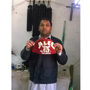 ALEL Greeters 7 3/8\" FEZ D. Turin & Co. Casquette de collection en bon état Casquette Fez avec strass Casquette maçonnique 2025 pour toutes les loges - Product Image 1