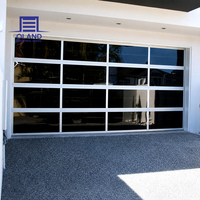 Puerta seccional automática de garaje de aluminio y vidrio con paneles aislados, para villas y proyectos residenciales