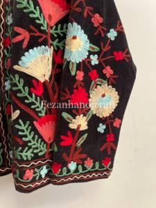 Veste Suzani surdimensionnée pour femmes, veste en velours brodée à la main avec deux poches latérales, doublure en coton - Product Image 3