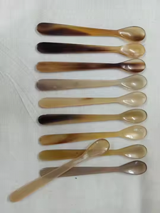 Cucharas de cuerno natural hechas a medida hechas de cuerno de búfalo natural, ideales para regalar y adecuadas para artesanías de media luna - Product Image 3
