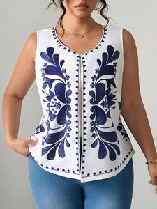 Trending Handmade Suzani Embroidery <b>Velvet</b> Winter Jacket Women Short Suzani Jacket Free Size Short <b>Quilted</b> Jacket - Product Image 6