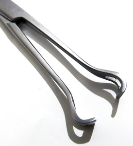 Fabricación de Pinzas Quirúrgicas Babcock Ligeras, Reutilizables y Hechas a Medida para Agarre de Intestinos y Tejidos - Product Image 6