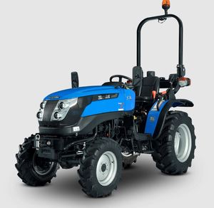 Eficiente tractor cortacésped Solis Mini en venta, con motor diésel, compacto, 4x4, sistema de corte potente, ideal para pequeñas explotaciones agrícolas. - Product Image 6