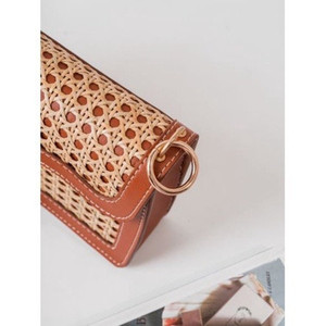 Bolso bandolera o bandolera de mimbre natural hecho a mano para mujer hecho en Vietnam - Product Image 4