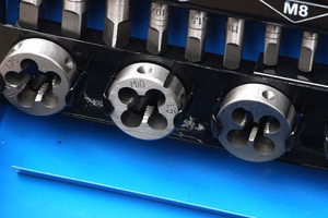 Jeu de tarauds et filières métriques en acier de haute qualité, 32 pièces, M3-M12, jeu de tarauds combinés, outils de taraudage et de poignées - Product Image 6