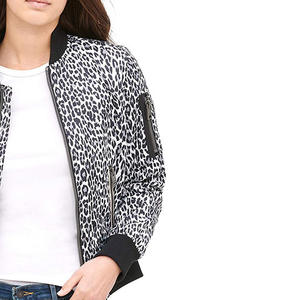 Veste Softshell Unisexe, Respirante, Imperméable, Chaude et Résistante à l'Usure, Style Décontracté avec Fermeture à Glissière, Grande Taille pour l'Hiver - Product Image 6