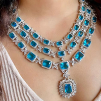 Ensemble de collier traditionnel en laiton multicouche inspiré de Sabyasachi, plaqué or 14 carats, avec couronne et émeraudes, haute qualité, pour mariage