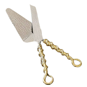 Juego de cubiertos de metal de aluminio pulido brillante chapado en oro Juego de cubiertos de textura martillada para servir en el hotel y el hogar de lujo - Product Image 1