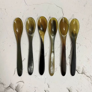 ช้อนเขาควายธรรมชาติ ทำด้วยมือและขัดเงา เหมาะสำหรับเสิร์ฟเครื่องเทศ น้ำจิ้ม หรือใช้ตกแต่งโต๊ะอาหาร คุณภาพสูง - Product Image 1