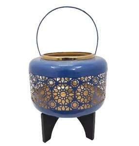 Lanterne moderne de luxe en métal faite à la main pour la décoration de Noël à la maison - Product Image 3