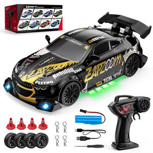 Mini voiture télécommandée à l'échelle 1:24, mouvements à grande vitesse et lumières LED, modèle de voiture RC en métal 2,4 GHz - Product Image 4