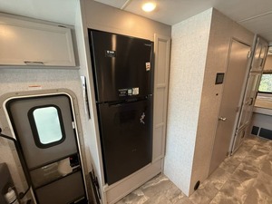 Caravanes de voyage modèle T-h-o-r Wind sport 34J d'occasion 2023 - Product Image 2