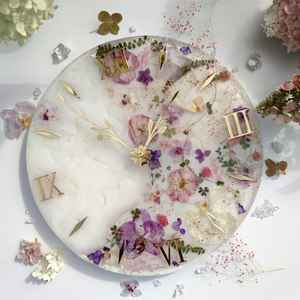 Reloj de pared personalizado de Arte de resina hecho a mano hermoso reloj de arte Reloj de pared de arte hecho a mano sin vidrio - Product Image 2