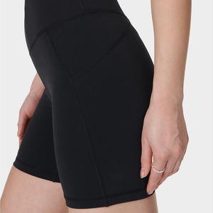 Pantalones cortos de gimnasio sin costuras negros personalizados para mujer Diseño de cintura alta Entrenamiento Tela elástica Deporte Activo Fitness Yoga Leggings - Product Image 3