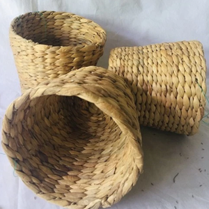 Panier rond en jacinthe d'eau fait à la main pour le rangement de la table et du garde-manger pour stylos, baguettes pour le rangement du support - Product Image 1