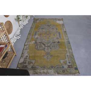 Alfombra de lana Vintage de 4x8 pies en amarillo y azul Diseño de retazos de área grande para entrada o cabecera para la temporada de verano - Product Image 1