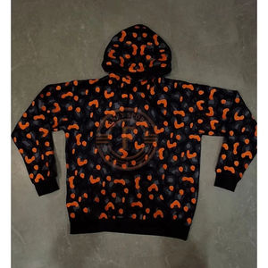 Sudaderas con Diseño Naranja Sublimado y Bordado, Fabricante Profesional, Ropa de Alta Calidad Personalizada y a la Moda - Product Image 1