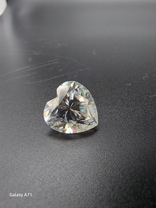 Radiante 9mm en forma de corazón Moissanite Diamante brillante Alternativa para anillos de compromiso Pendientes Collares y joyería de lujo - Product Image 4