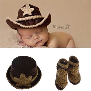 Disfraz de Vaquero Hecho a Mano en Crochet, Personalizado, en Oferta, para Sesiones de Fotos de Bebés, Recién Nacidos e Infantes - Product Image 2