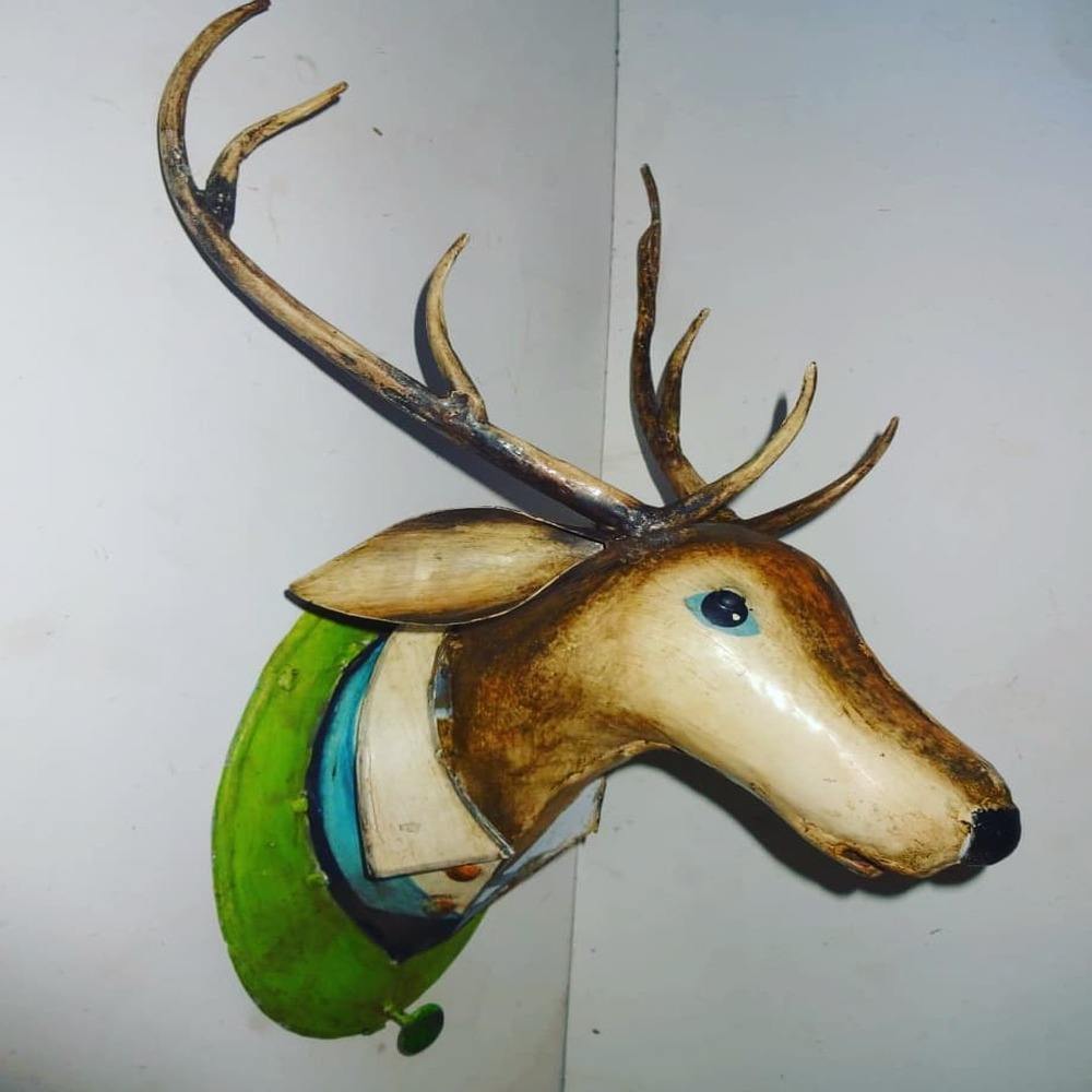 สีดำสีกากี