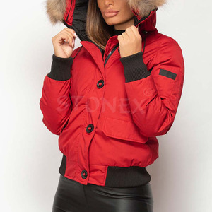 Chaqueta de bombardero con capucha de piel natural Botón y cierre de cremallera Capucha cálida con chaquetas de moda de piel desmontable - Product Image 1