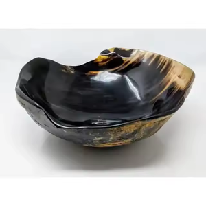 Bol en corne de boeuf fait à la main unique Bol durable et écologique pour la maison et l'affichage de table Couverts Buffalo Vente par crescent crafts - Product Image 1