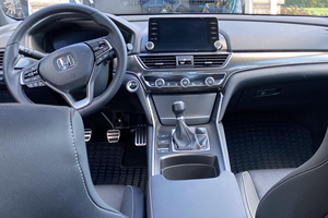 Honda Accord 2.0T Sport 2018 d'occasion, conduite à gauche/droite - Product Image 2