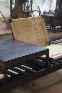 Banc en rotin avec table - Product Image 2