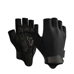 Gants de musculation en cuir pour hommes, demi-doigts, à lacets, avec grip antidérapant, options de logo et de couleur personnalisés - Product Image 2