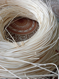 Núcleo de ratán material versátil procedente de la naturaleza adecuado para diseños decorativos de marcos de muebles - Product Image 2