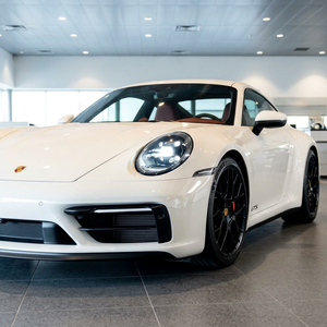 Porsche 911 Bianca Usata 2023 - Coupé Sportiva a Benzina Stile GTS con Aggiornamento Illuminazione Anteriore - Product Image 1