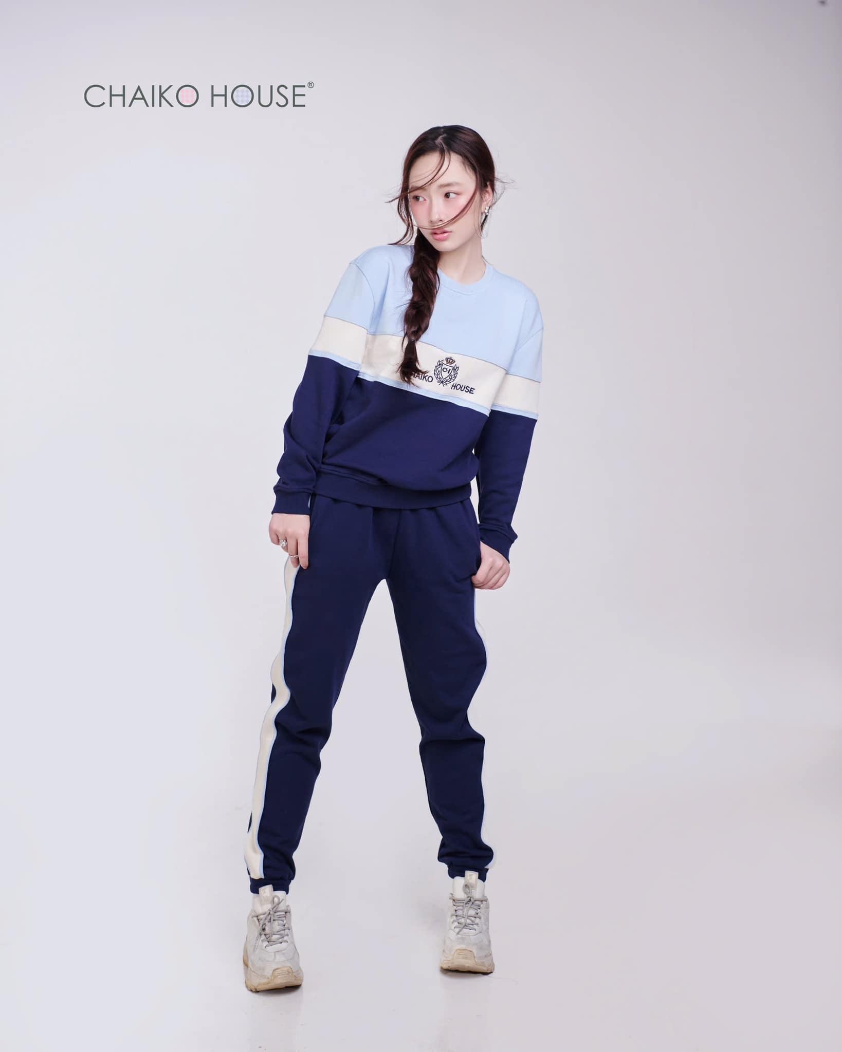 สีกรมท่า