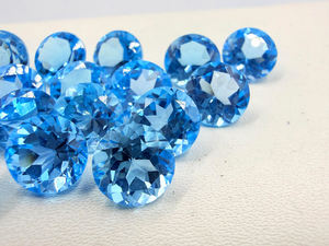 Pierre précieuse de topaze bleue suisse naturelle, forme ronde de 12 mm, cristal de guérison, topaze bleue suisse taillée en facettes, pierre brute pour la création de bijoux - Product Image 2