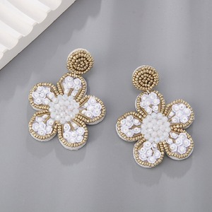 À la mode goutte balancent fleur perlée broderie boucle d'oreille à la main déclaration élégante à la mode lueur JAVED artisanat saint valentin - Product Image 4