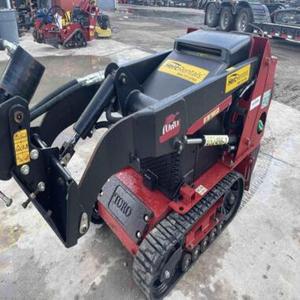 รถตักล้อยางขนาดเล็ก Toro TX525 พร้อมบุ้งกี๋หน้า สำหรับงานก่อสร้างในฟาร์ม - Product Image 1