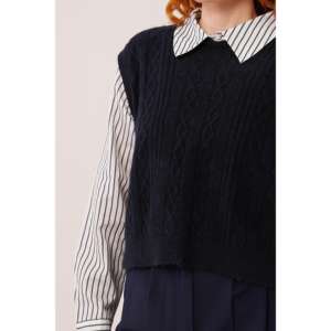 Suéter de Punto Azul Marino para Mujer con Detalle en Mangas y Cuello, Venta al por Mayor de Chalecos y Abrigos sin Mangas - Product Image 4